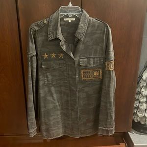 Willow & Clay military inspired jacket or shirt in size M perfect condition !